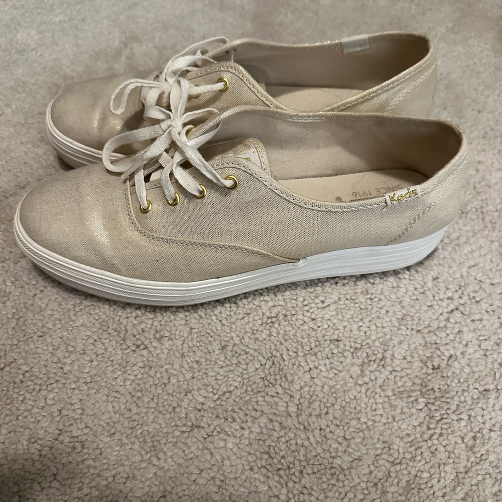 Keds gold shimmer tennis shoes, size 8.5